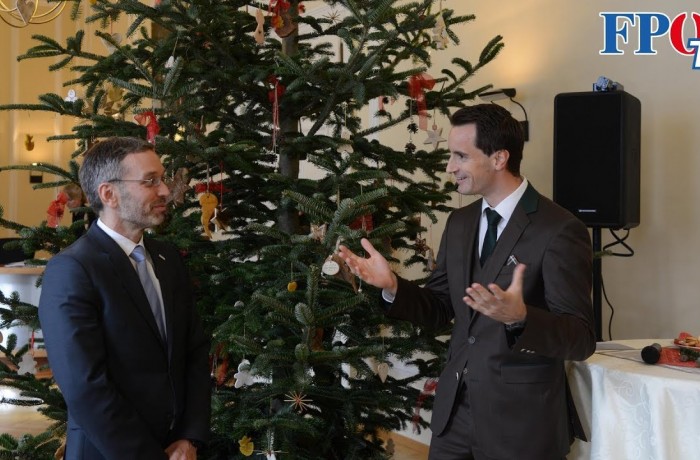 Kärntner Christbaum für Innenminister Herbert Kickl