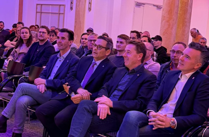 Buchpräsentation "Merkels Werk - Unser Untergang" mit Gerald Grosz